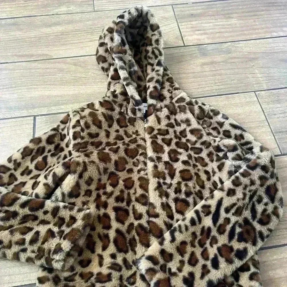 NWOT superdown natalia faux fur hoodie XSMALL - Picture 4 of 6